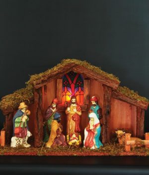 Kerststal met verlichting met 8 figuren - op batterij 8 houten kerststal met verlichting
