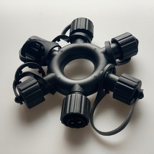 Multi connector - Splitter kerstverlichting PRO serie t.b.v. IP44 serie (NIET geschikt voor IP67 serie) 1 Multi connector - Splitter kerstverlichting PRO serie t.b.v. IP44 serie (NIET geschikt voor IP67 serie)