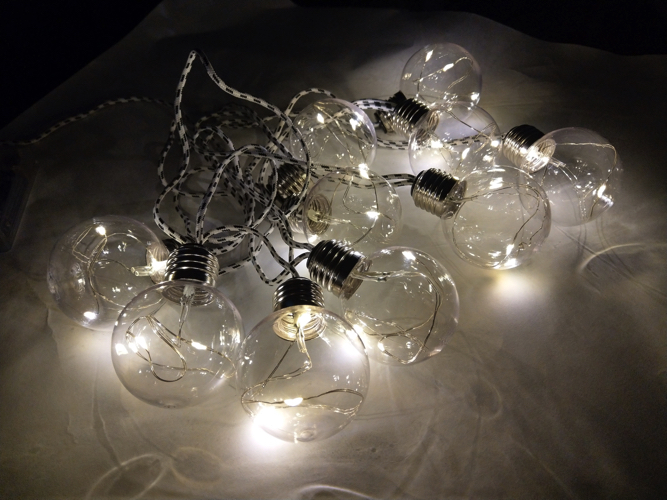10 LED Gloeilampen kerstverlichting warm wit - 3,5 m op batterij