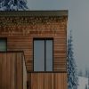 Modern,Wooden,Facade,With,Flat,Roof,And,Aluminium,Window Ijspegel 480 Led 10 meter